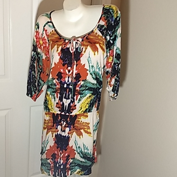 Angie Shell Dress - Picture 1 of 3